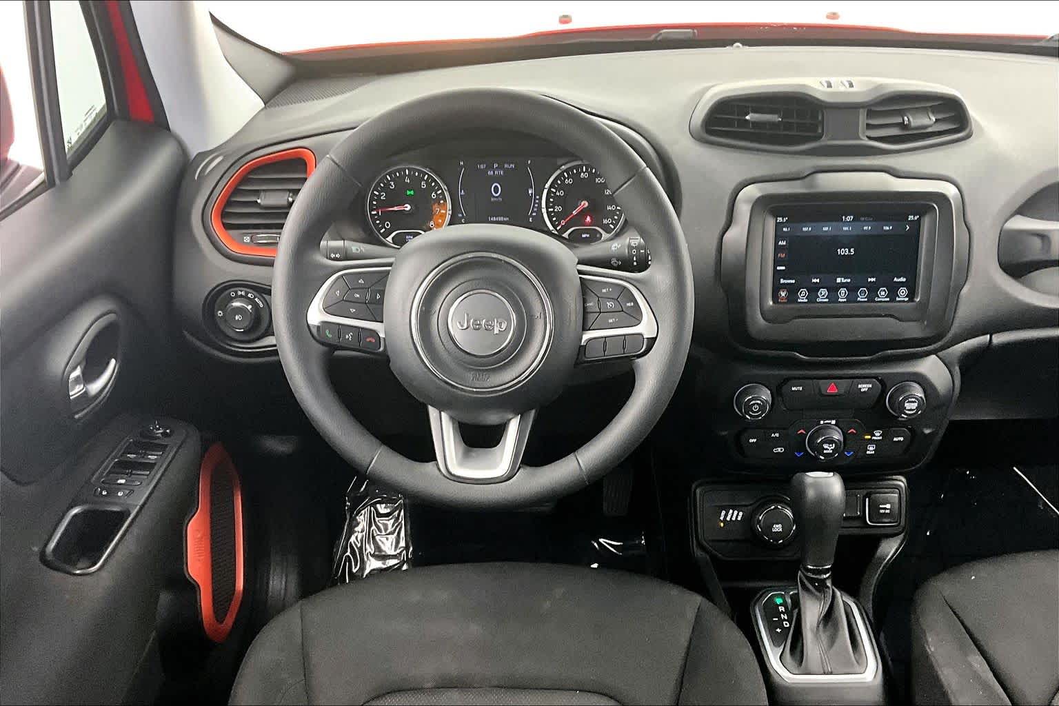 Thumbnail: 2018 Jeep Renegade - 15