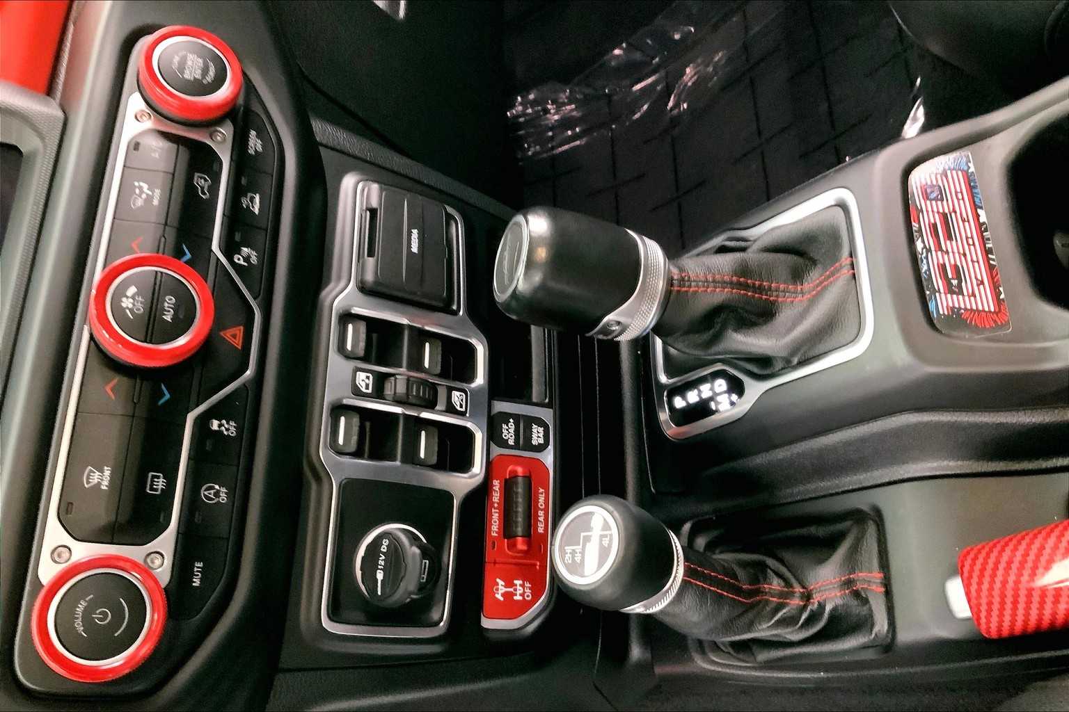 Thumbnail: 2020 Jeep Gladiator - 27