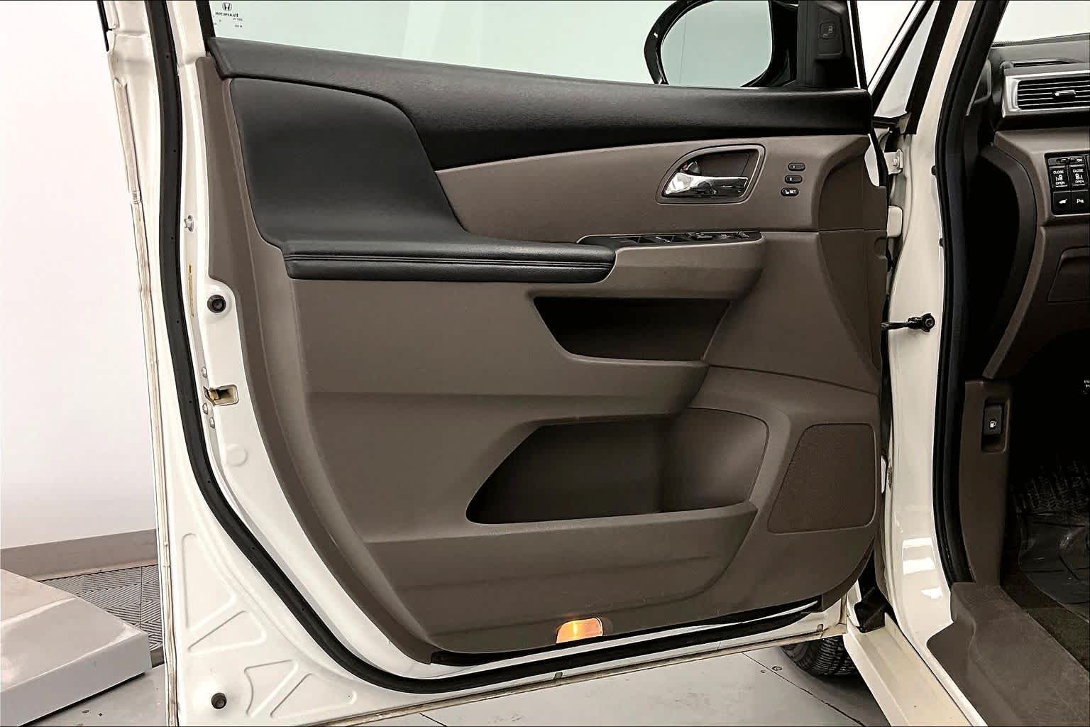 Thumbnail: 2014 Honda Odyssey - 23