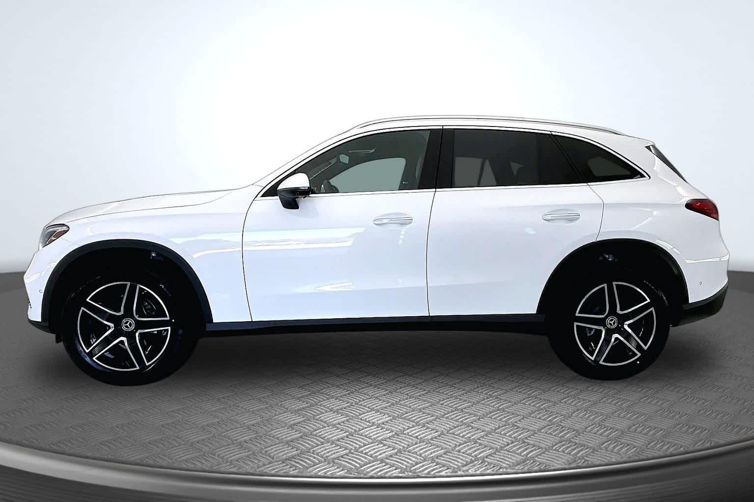 Thumbnail: 2026 Mercedes-Benz GLC - 3