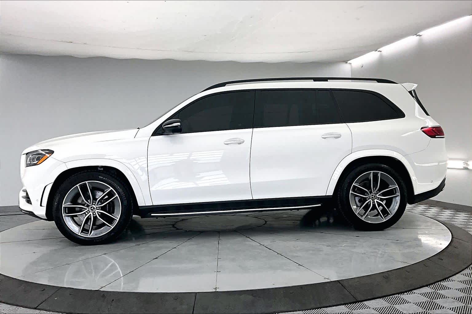 Thumbnail: 2022 Mercedes-Benz GLS - 3