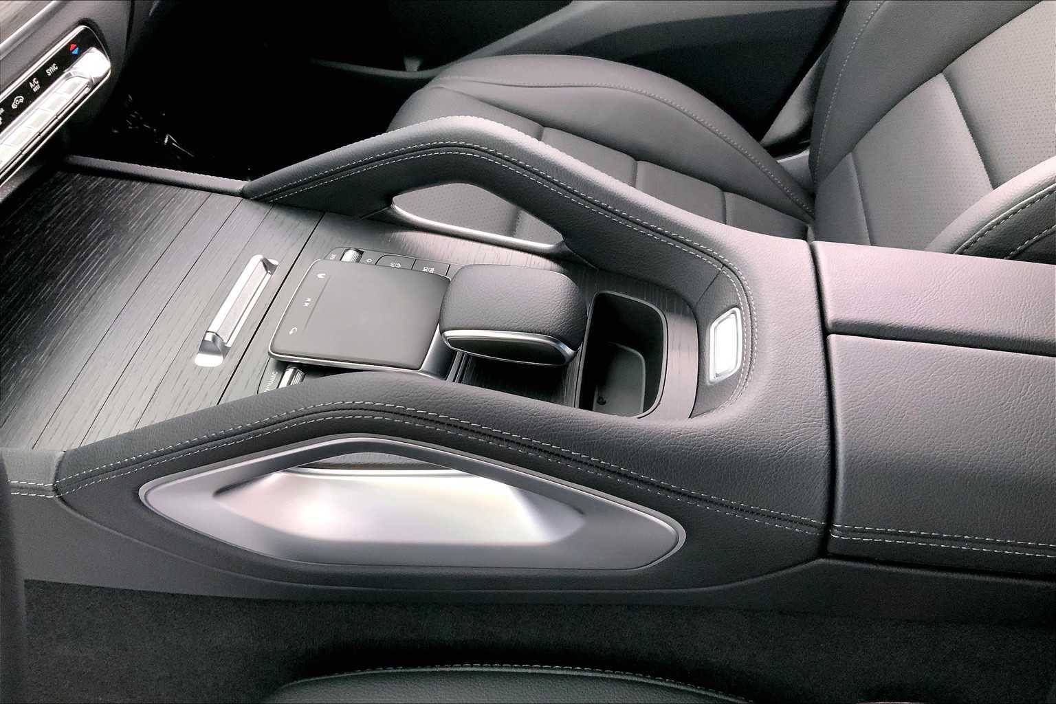 Thumbnail: 2025 Mercedes-Benz GLE - 17