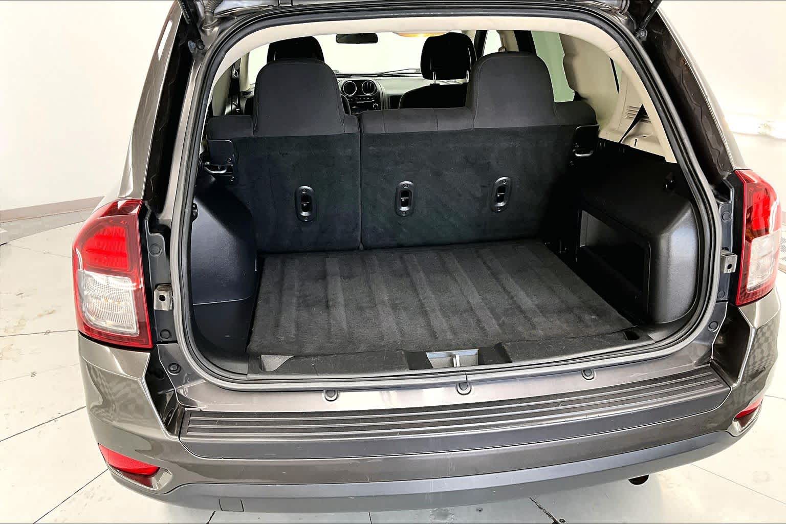 Thumbnail: 2015 Jeep Compass - 19