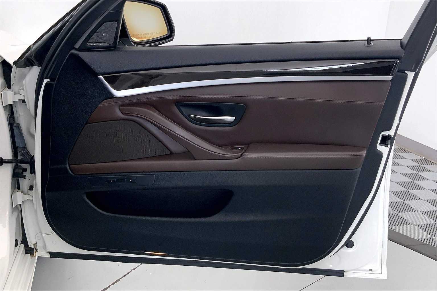 2014 BMW 5 Series 535i xDrive 24