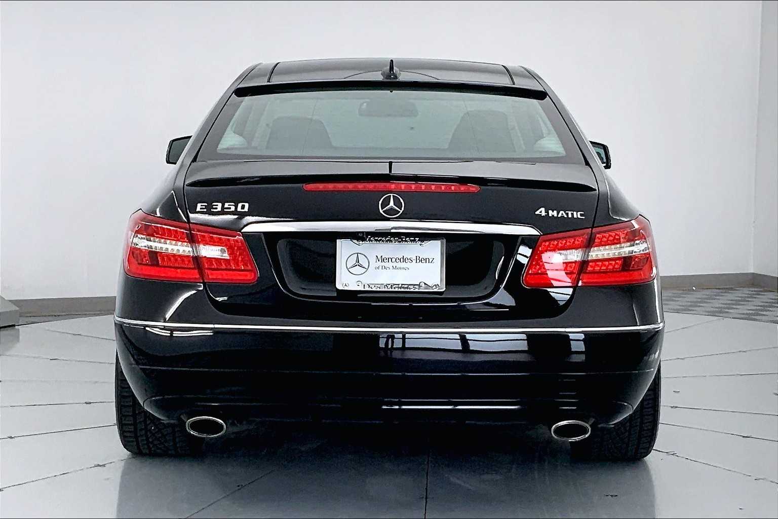 Thumbnail: 2013 Mercedes-Benz E-Class - 5