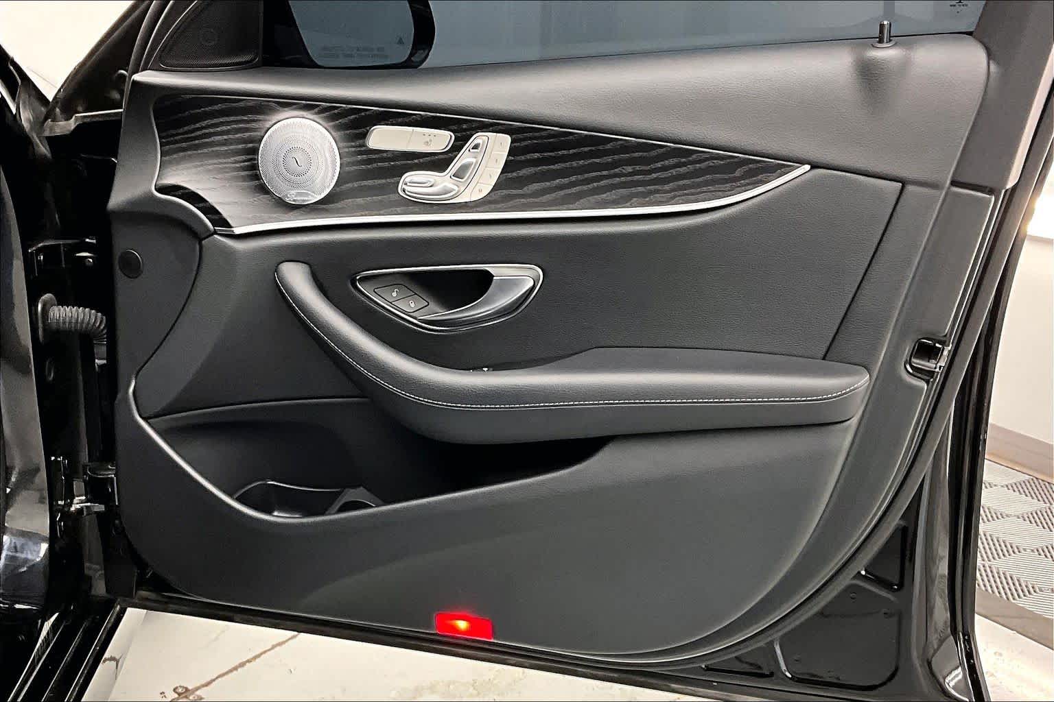 Thumbnail: 2019 Mercedes-Benz E-Class - 24