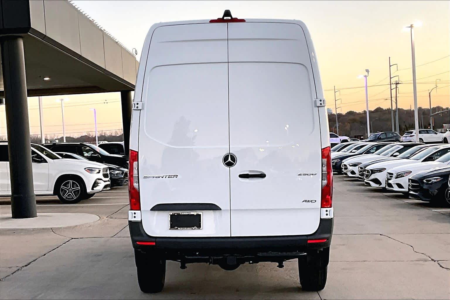 Thumbnail: 2026 Mercedes-Benz Sprinter - 5