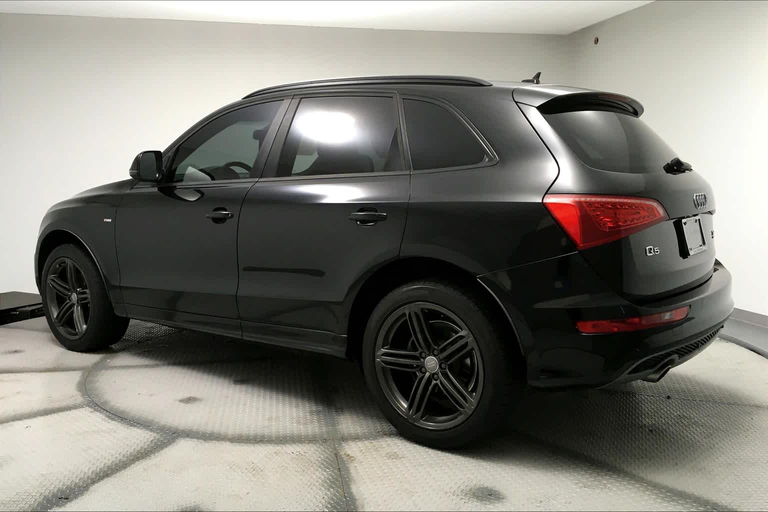 Thumbnail: 2012 Audi Q5 - 10