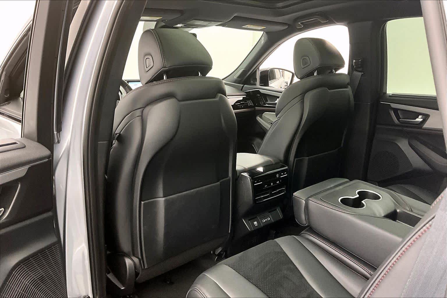 Thumbnail: 2023 Acura MDX - 12