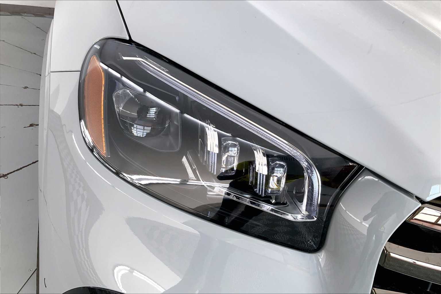 Thumbnail: 2026 Mercedes-Benz GLS - 21