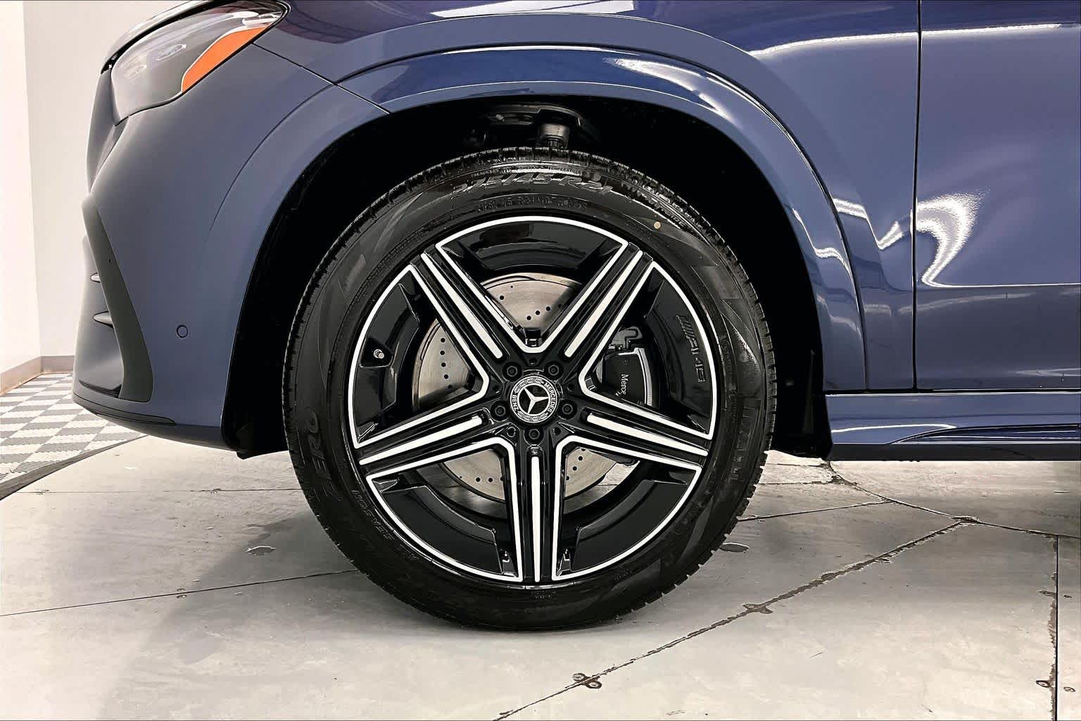 Thumbnail: 2026 Mercedes-Benz GLE - 8