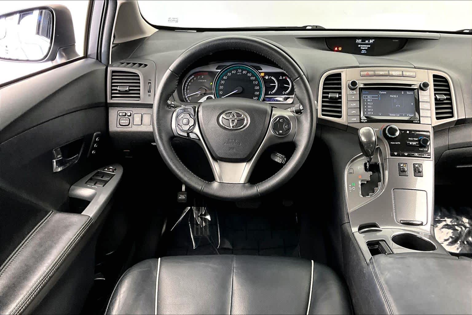 Thumbnail: 2015 Toyota Venza - 15