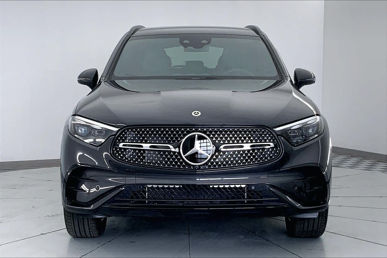 2025 Mercedes-Benz GLC 300 6