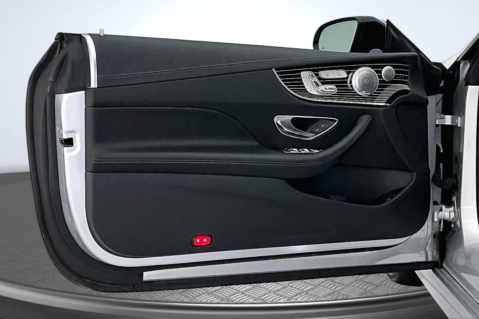 Thumbnail: 2020 Mercedes-Benz E-Class - 22