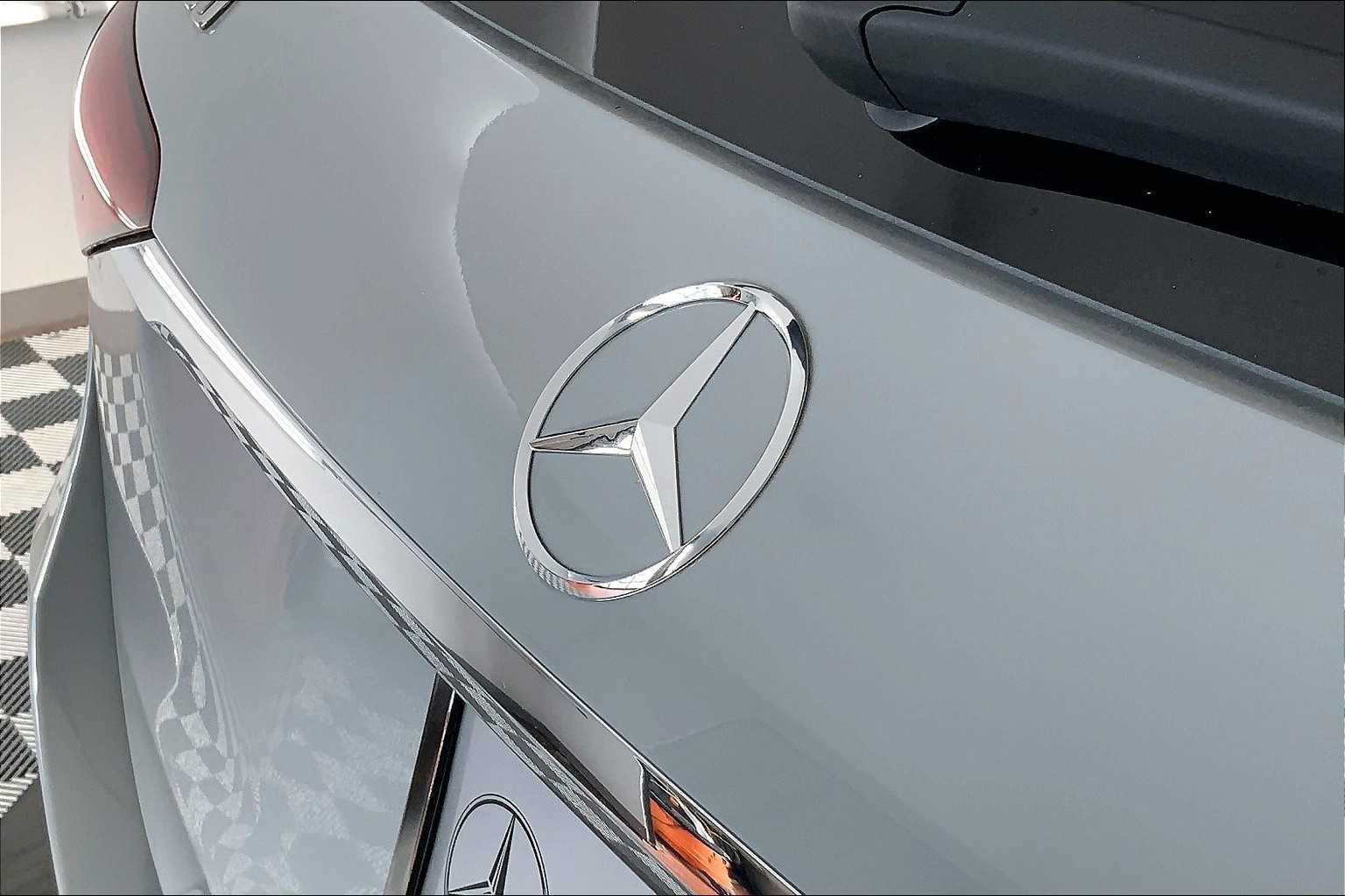 Thumbnail: 2026 Mercedes-Benz GLE - 22