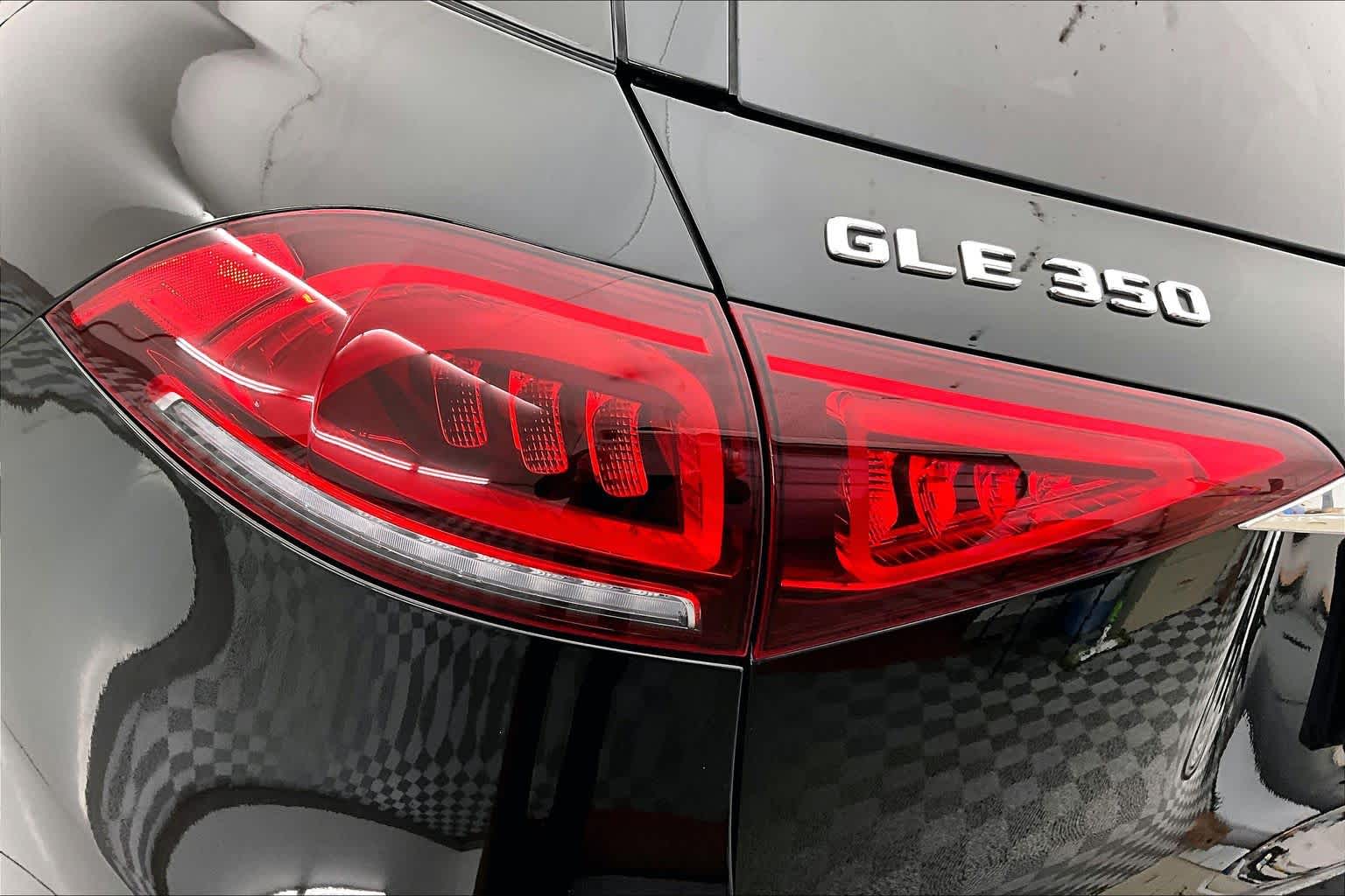 Thumbnail: 2021 Mercedes-Benz GLE - 25