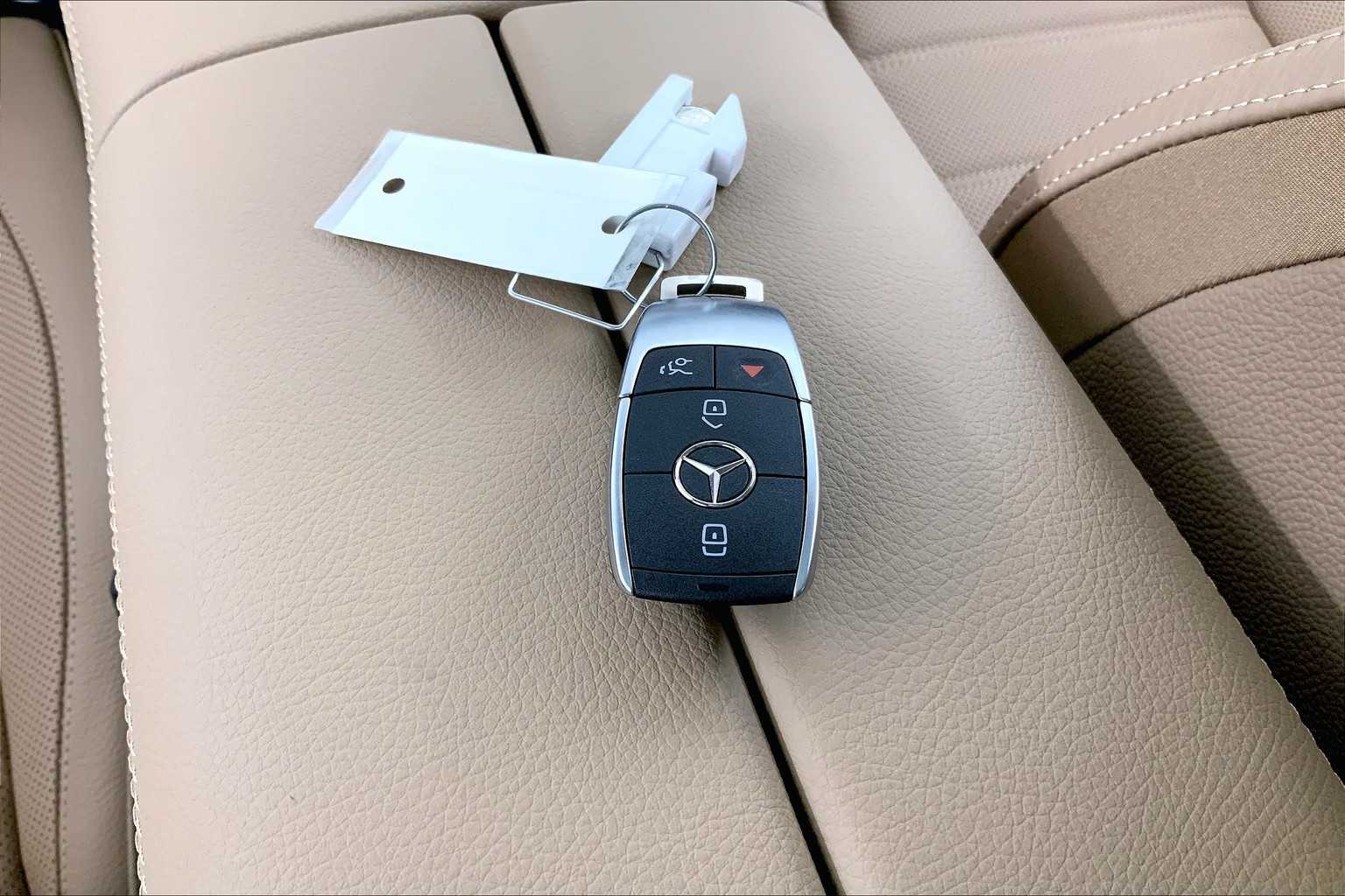 Thumbnail: 2026 Mercedes-Benz GLE - 20