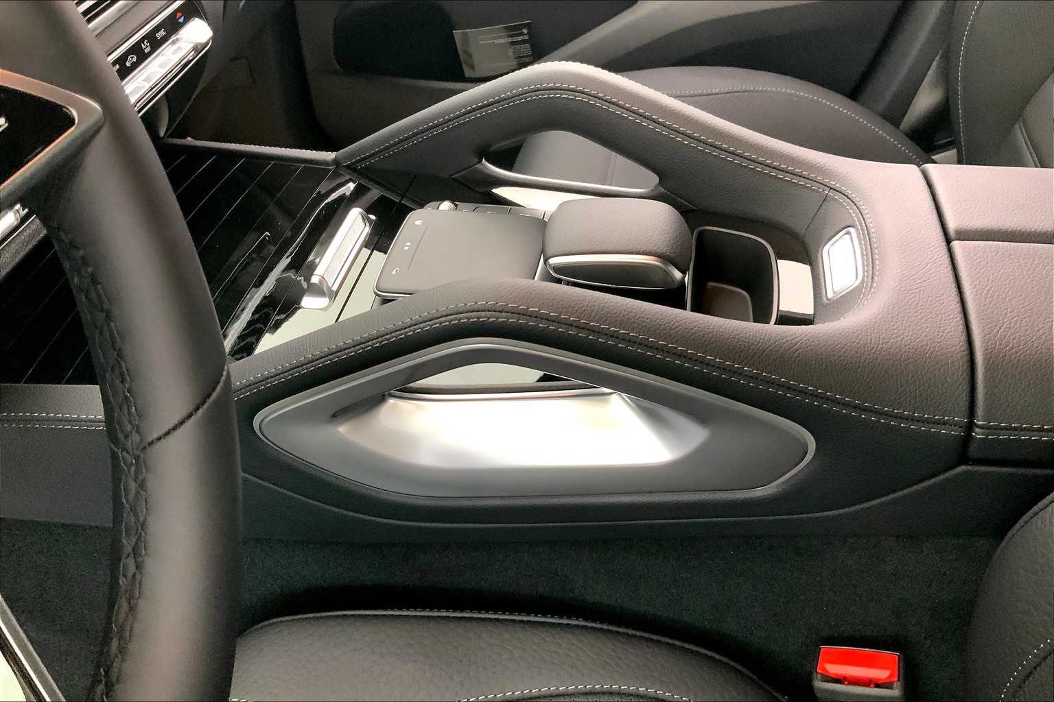 Thumbnail: 2026 Mercedes-Benz GLE - 17