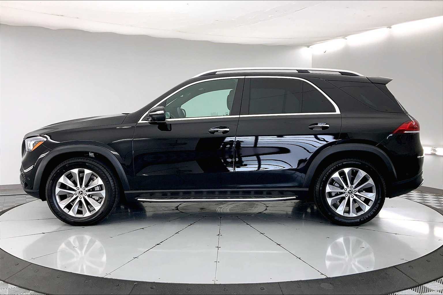 Thumbnail: 2023 Mercedes-Benz GLE - 3