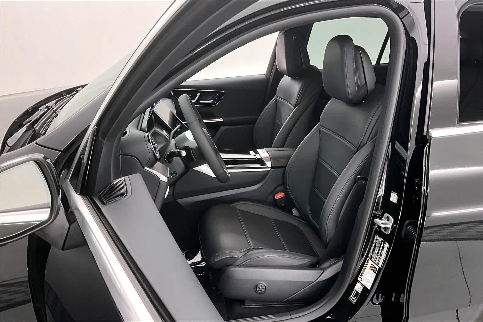 Thumbnail: 2026 Mercedes-Benz GLC - 11