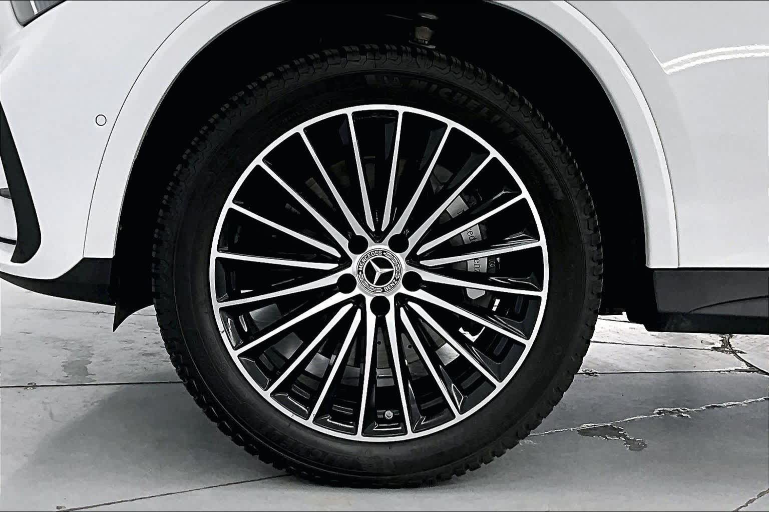 Thumbnail: 2025 Mercedes-Benz GLC - 8