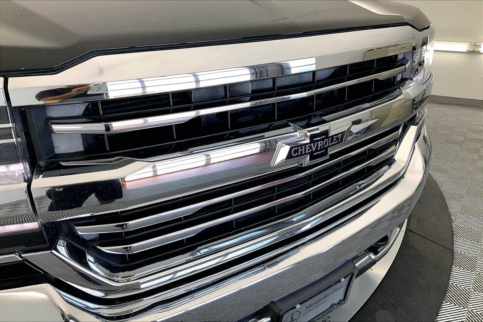 Thumbnail: 2017 Chevrolet Silverado 1500 - 25