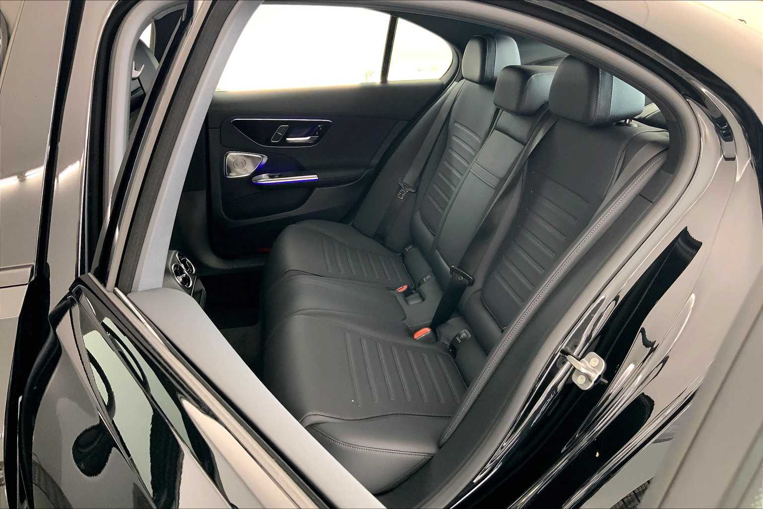 Thumbnail: 2025 Mercedes-Benz C-Class - 13