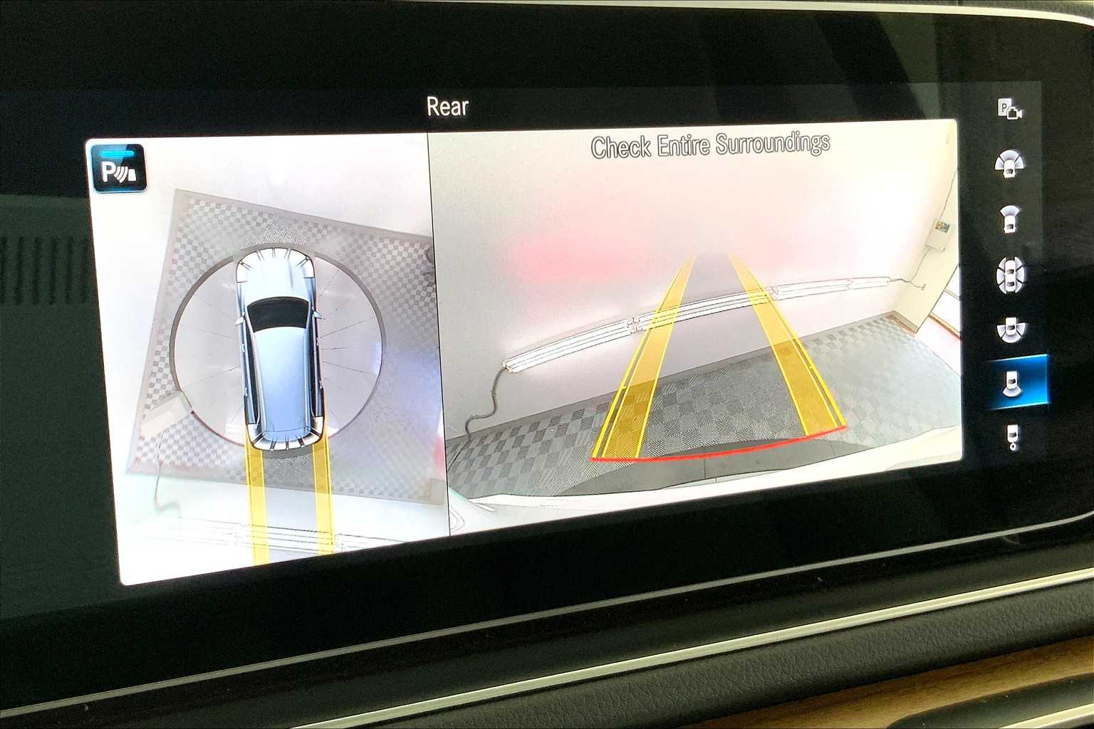 Thumbnail: 2022 Mercedes-Benz GLS - 21