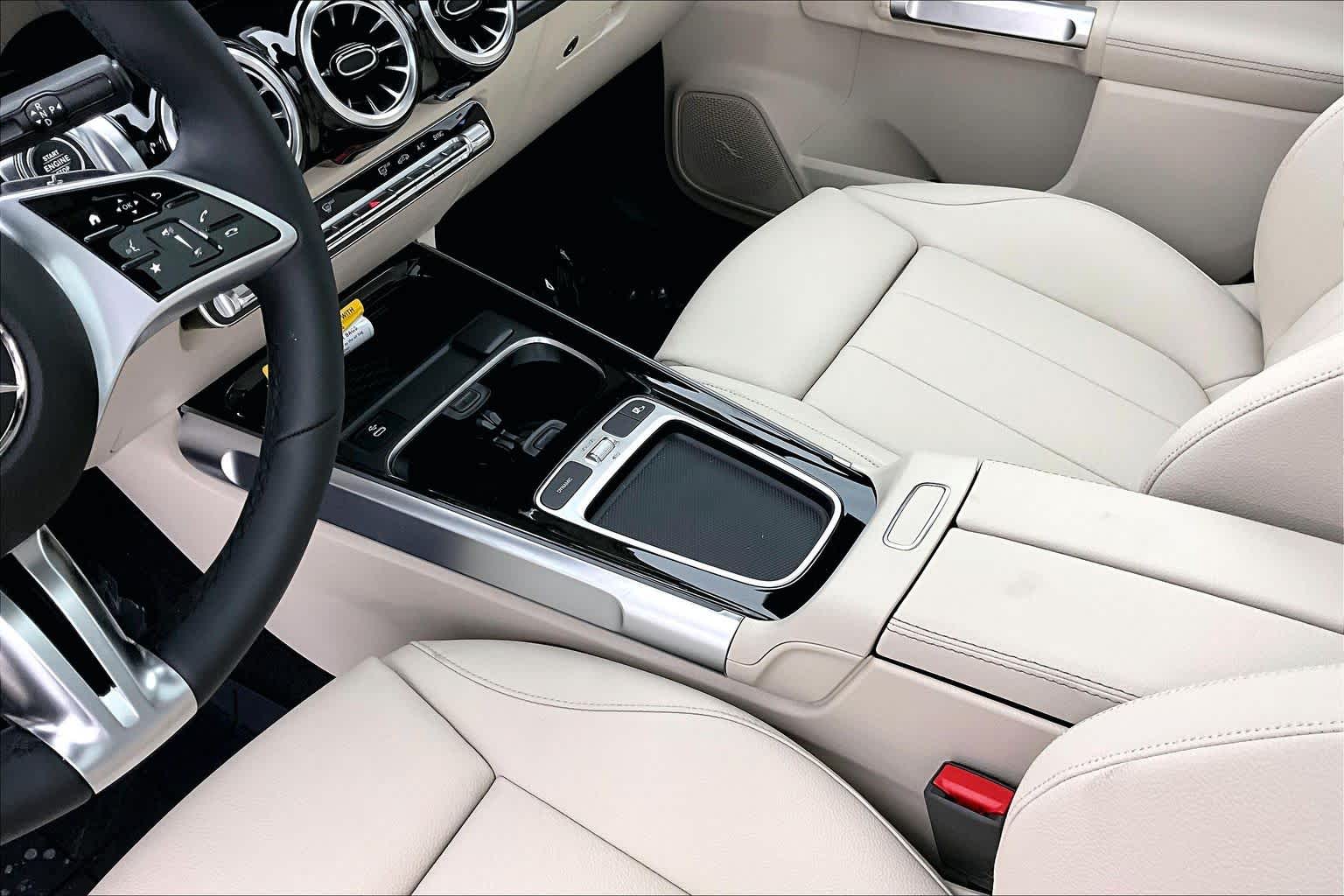 Thumbnail: 2026 Mercedes-Benz GLB - 17