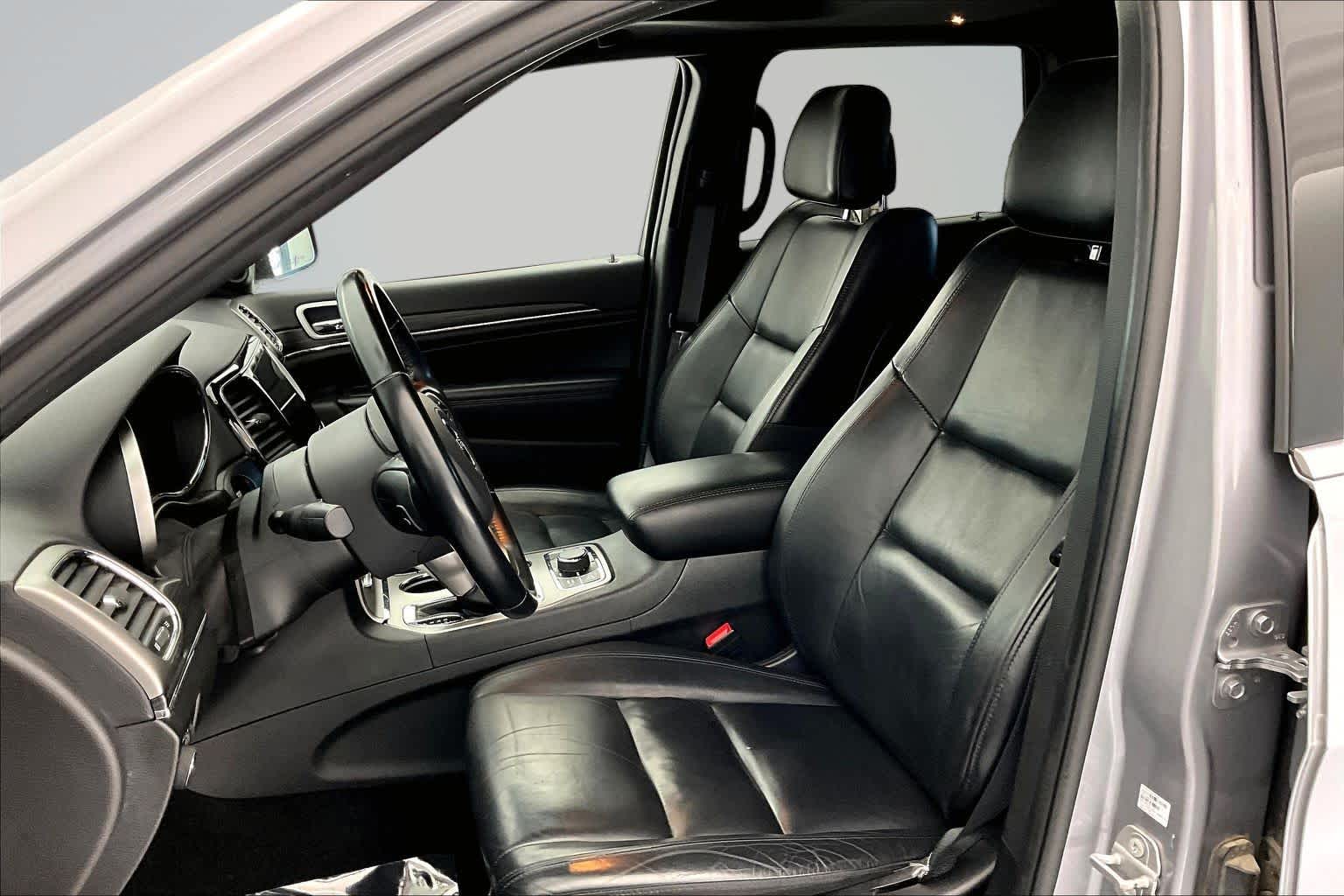 Thumbnail: 2021 Jeep Grand Cherokee - 11