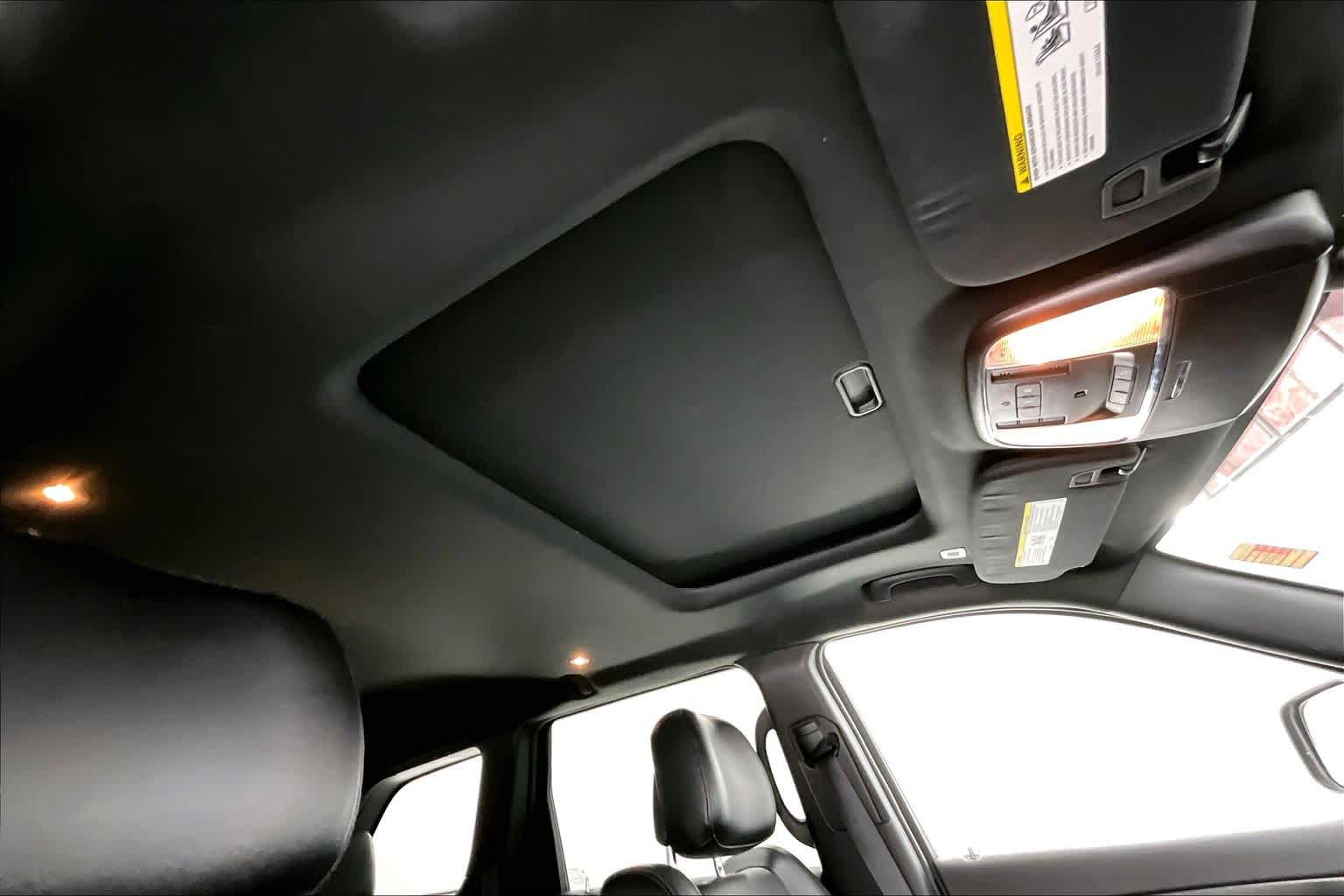 Thumbnail: 2018 Jeep Grand Cherokee - 22