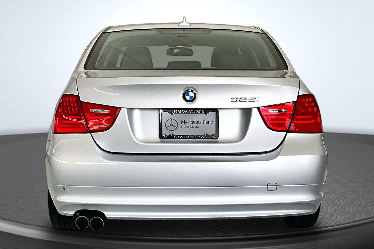 Thumbnail: 2011 BMW 3 Series - 5
