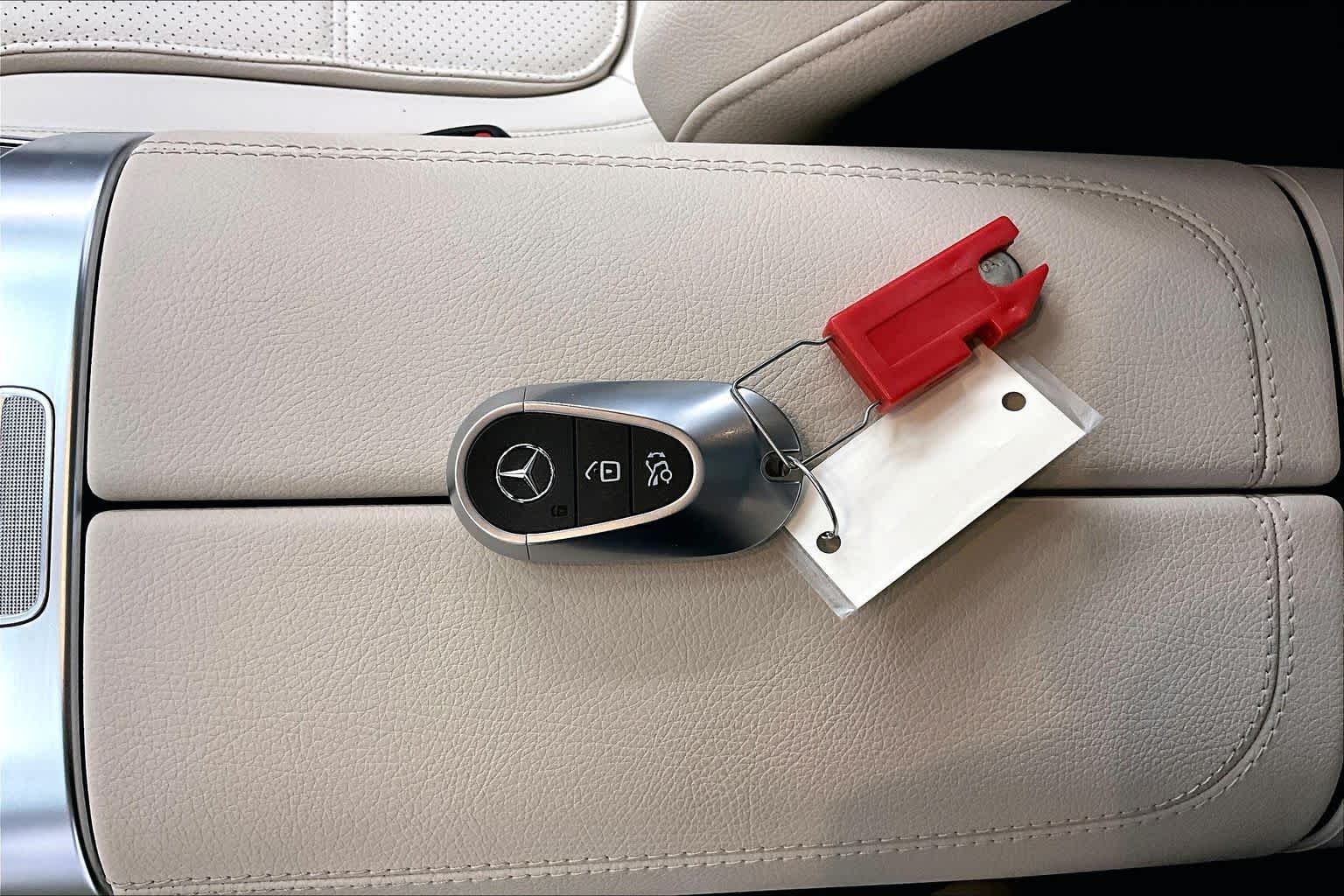 Thumbnail: 2025 Mercedes-Benz GLC - 20