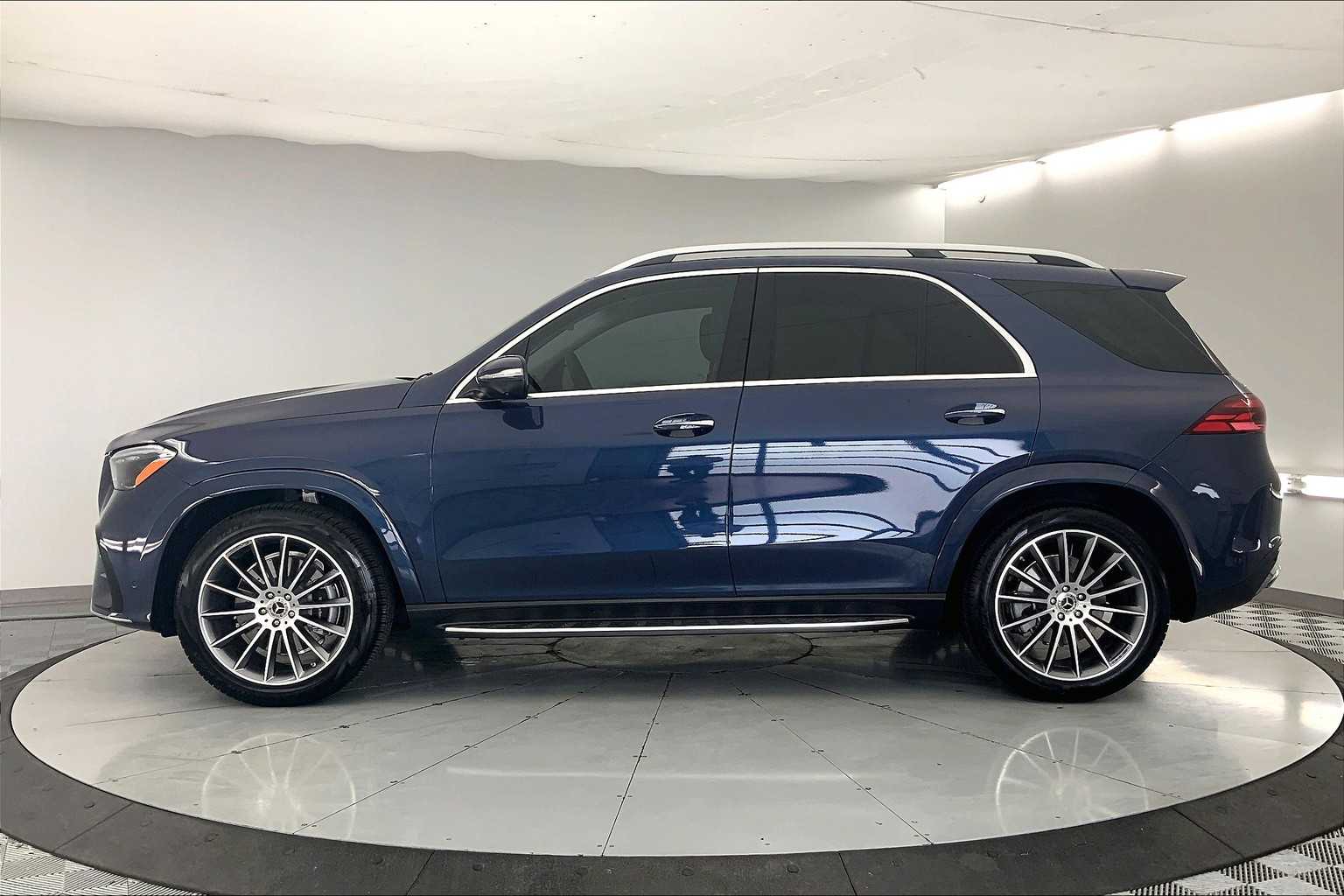 Thumbnail: 2025 Mercedes-Benz GLE - 3