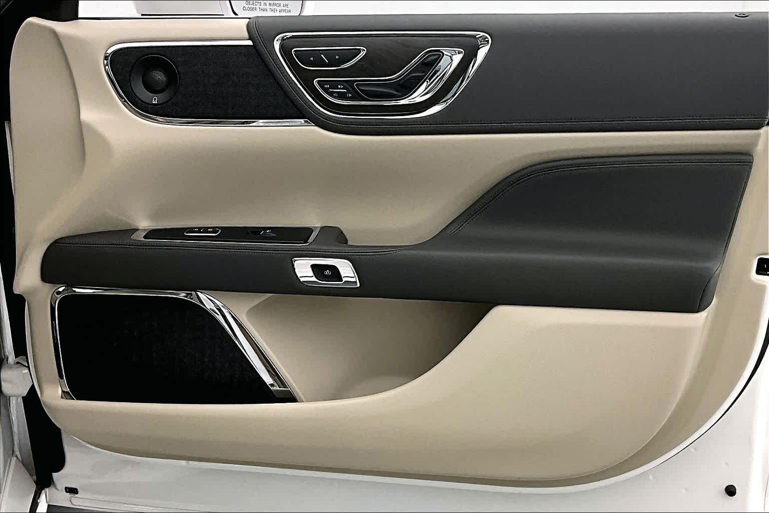 Thumbnail: 2017 Lincoln Continental - 24