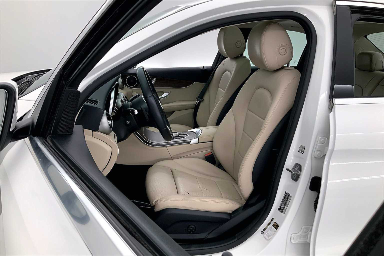 Thumbnail: 2020 Mercedes-Benz C-Class - 11