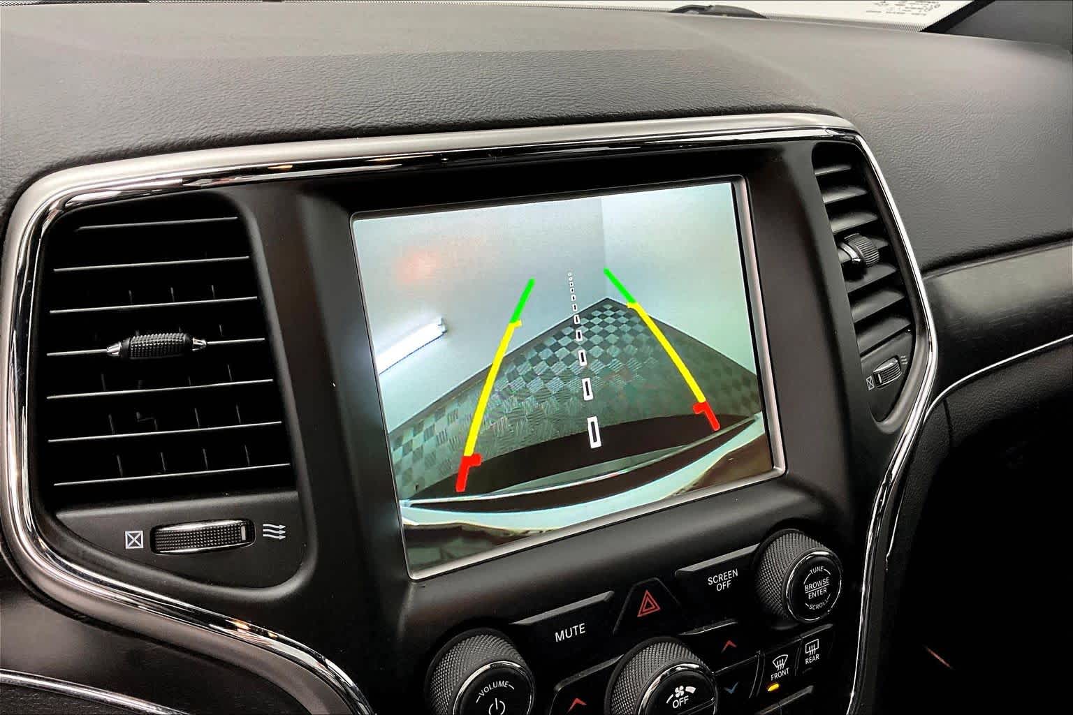 Thumbnail: 2018 Jeep Grand Cherokee - 21