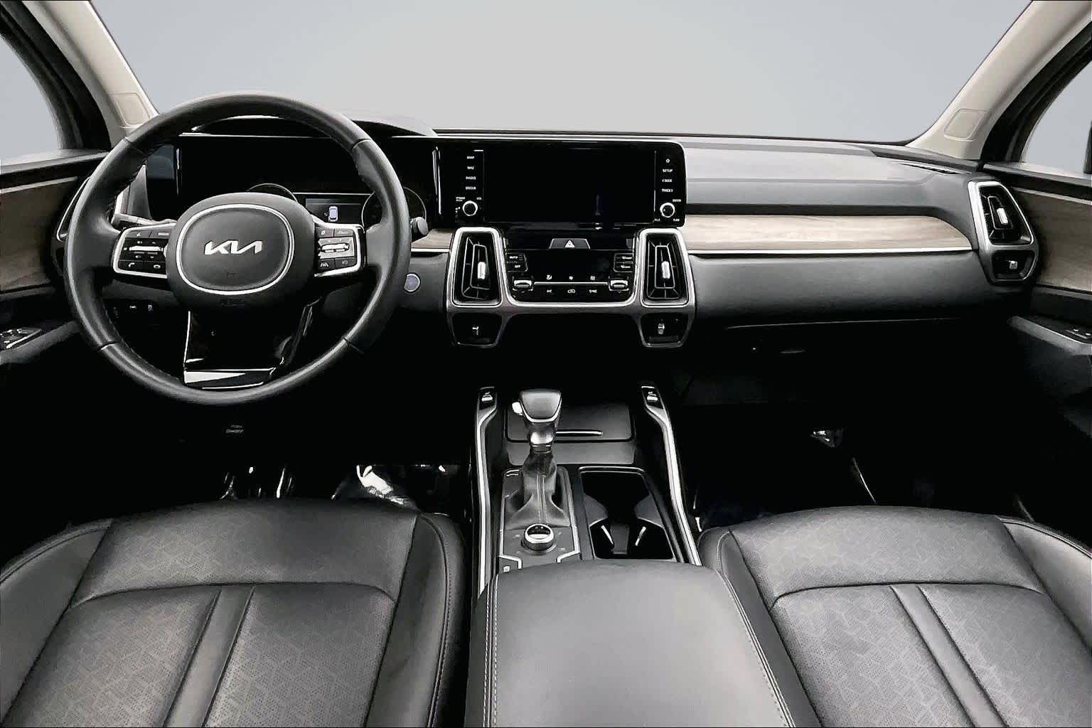 Thumbnail: 2023 Kia Sorento - 10