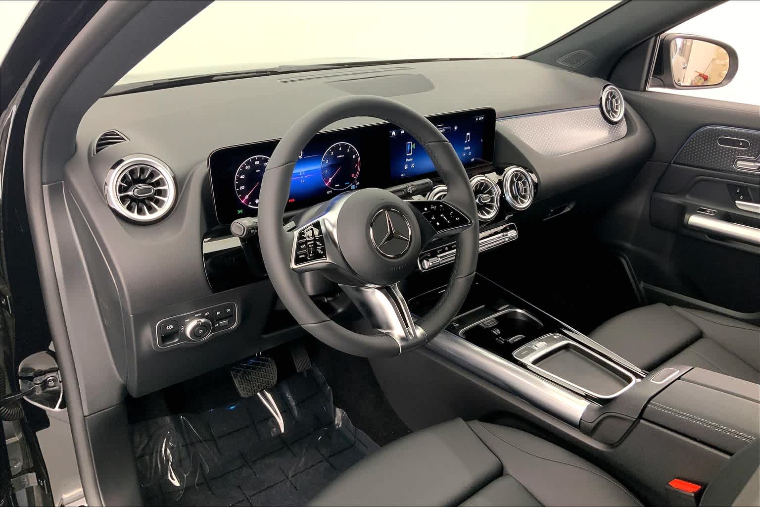 Thumbnail: 2025 Mercedes-Benz GLA - 2