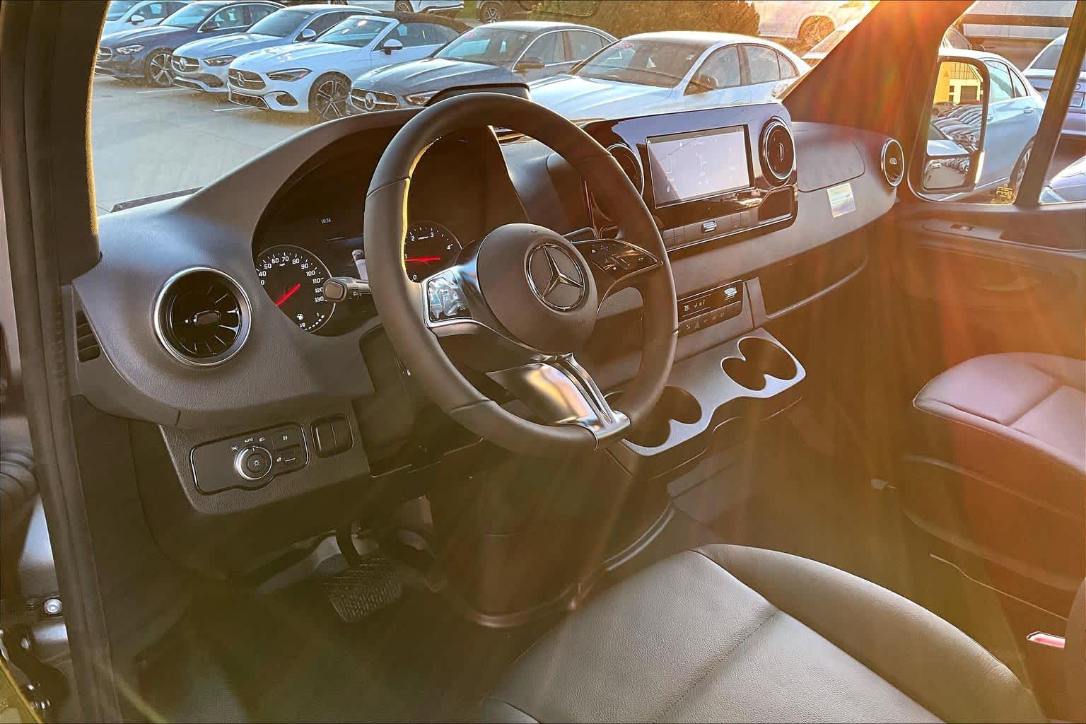 Thumbnail: 2026 Mercedes-Benz Sprinter - 2