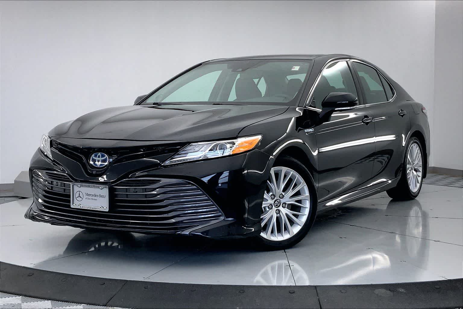 2019 Toyota Camry XLE -
                Urbandale, IA