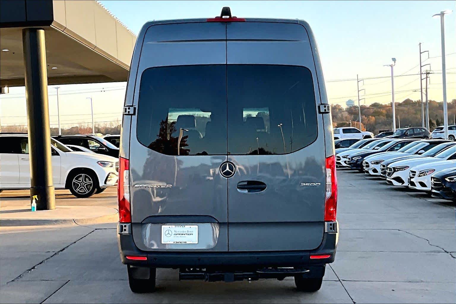 Thumbnail: 2026 Mercedes-Benz Sprinter - 5