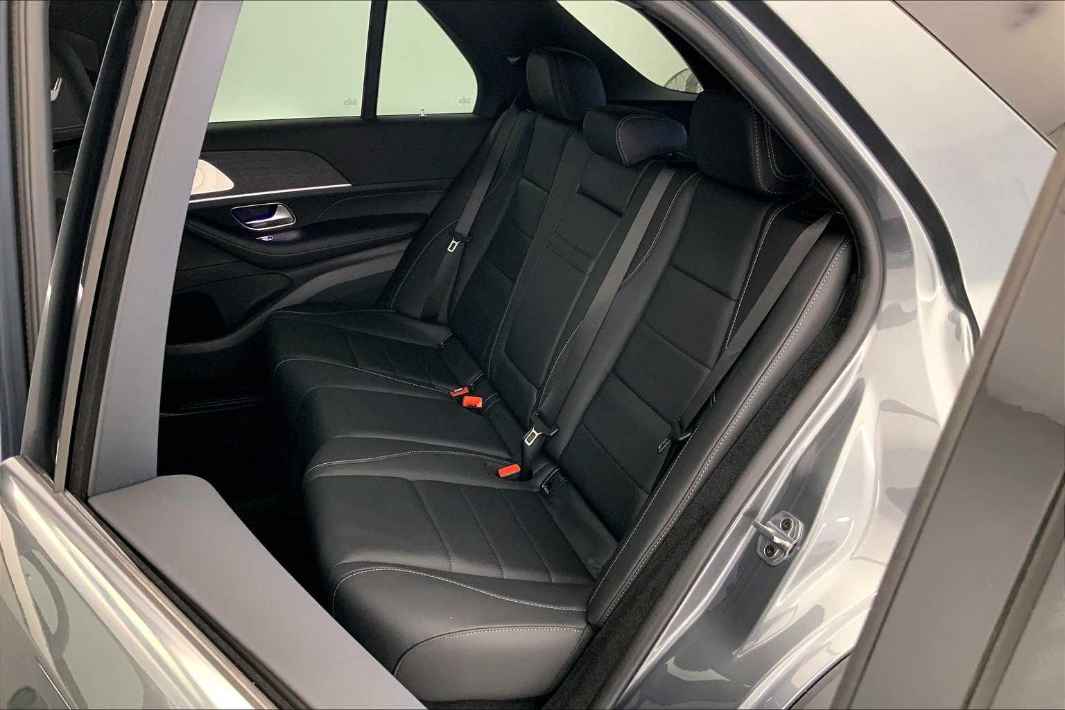 Thumbnail: 2025 Mercedes-Benz GLE - 13