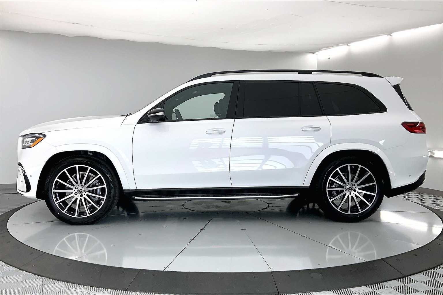 Thumbnail: 2026 Mercedes-Benz GLS - 3