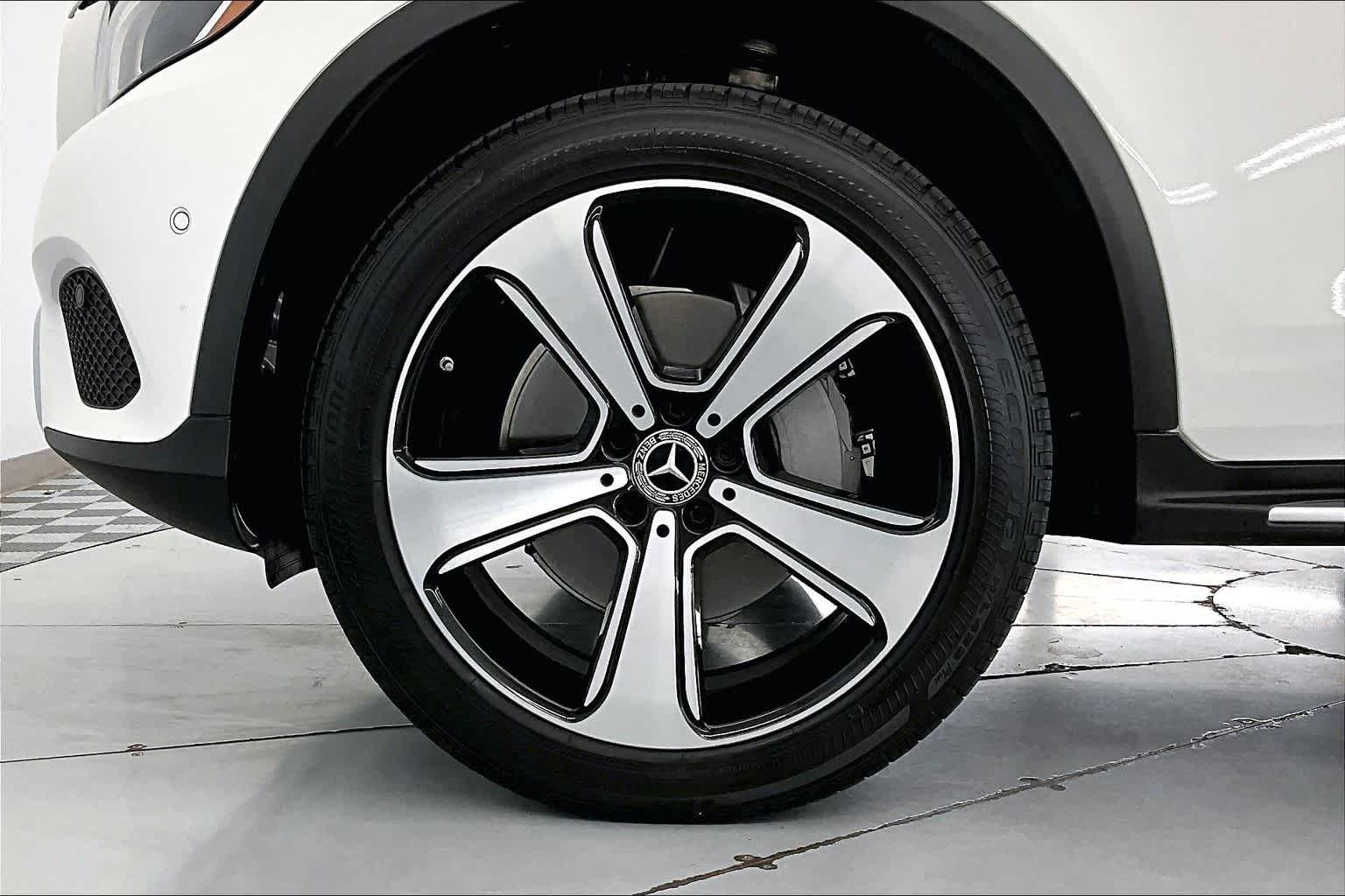 Thumbnail: 2019 Mercedes-Benz GLC - 8