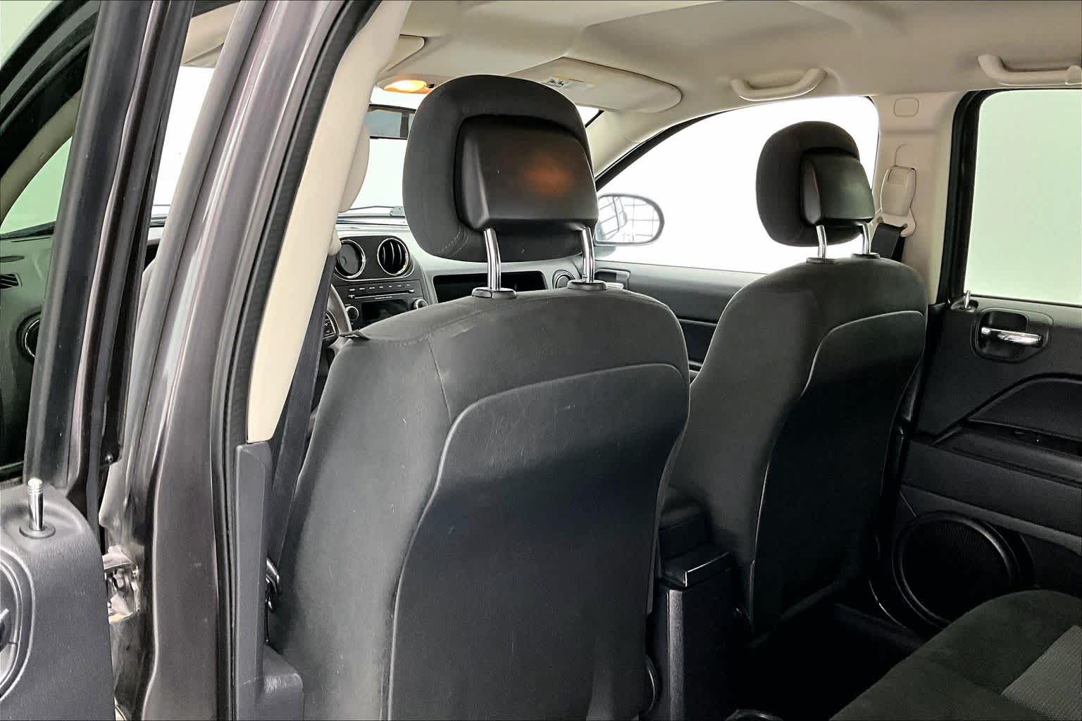 Thumbnail: 2015 Jeep Compass - 12