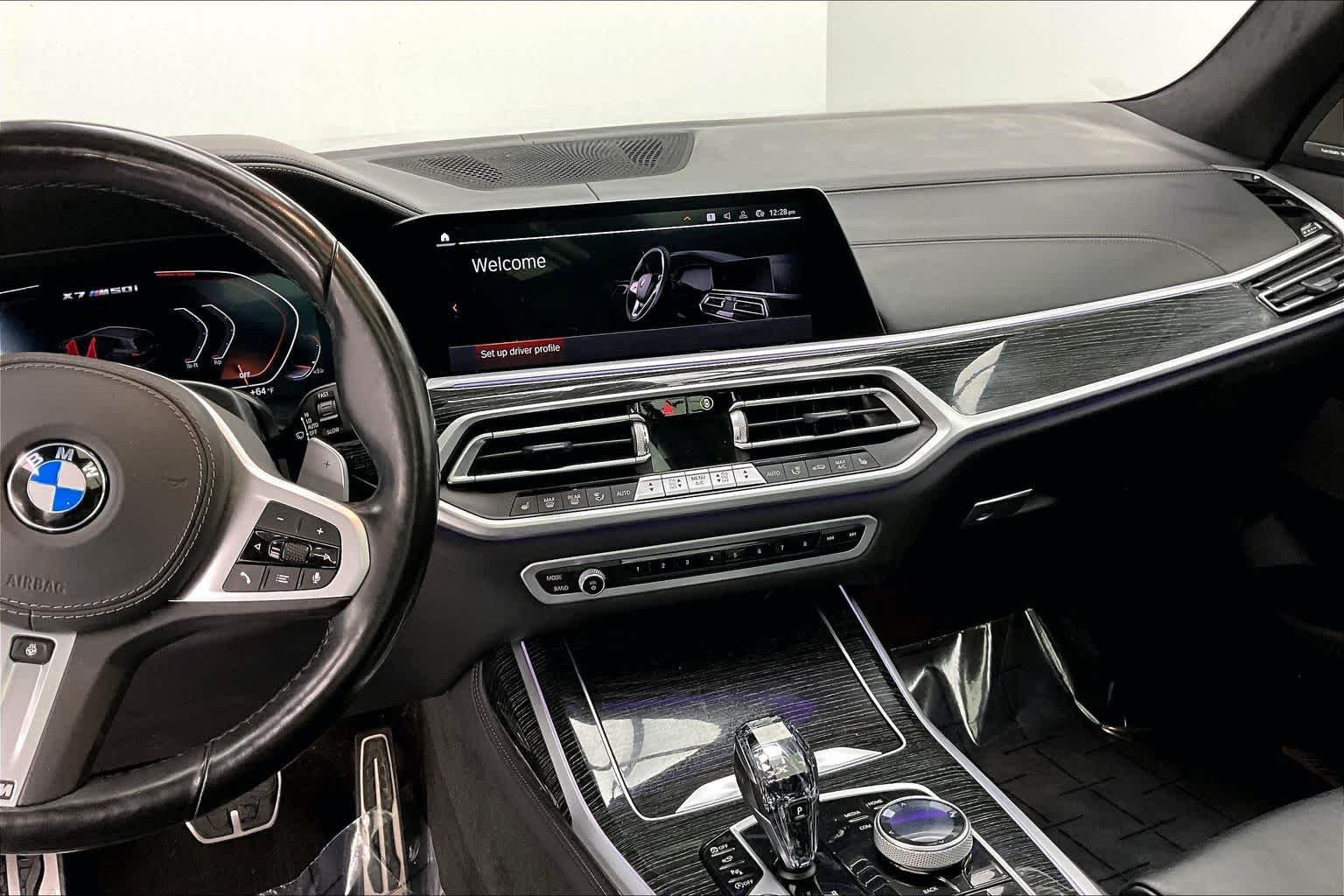 Thumbnail: 2021 BMW X7 - 16