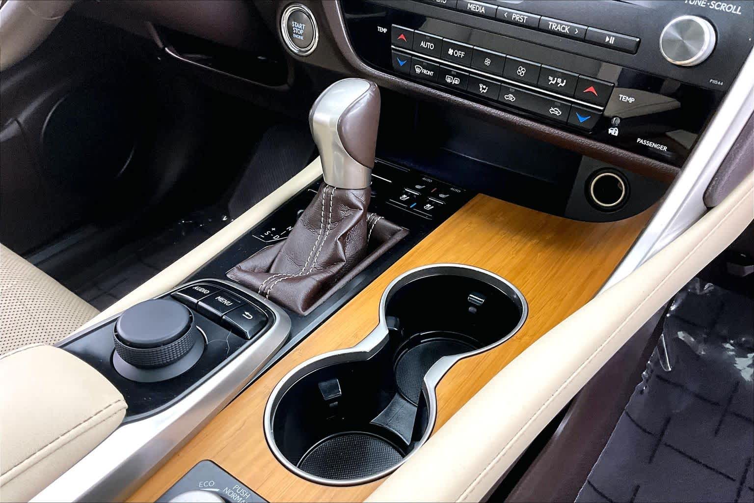 Thumbnail: 2017 Lexus RX - 27