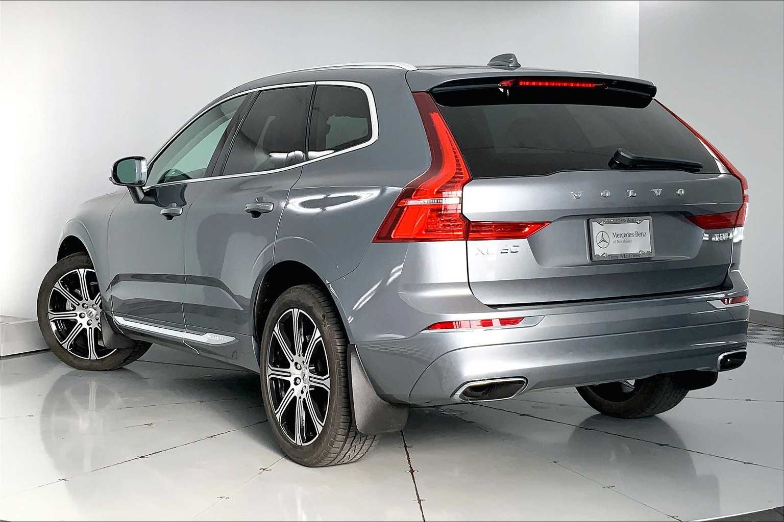 Thumbnail: 2018 Volvo XC60 - 4