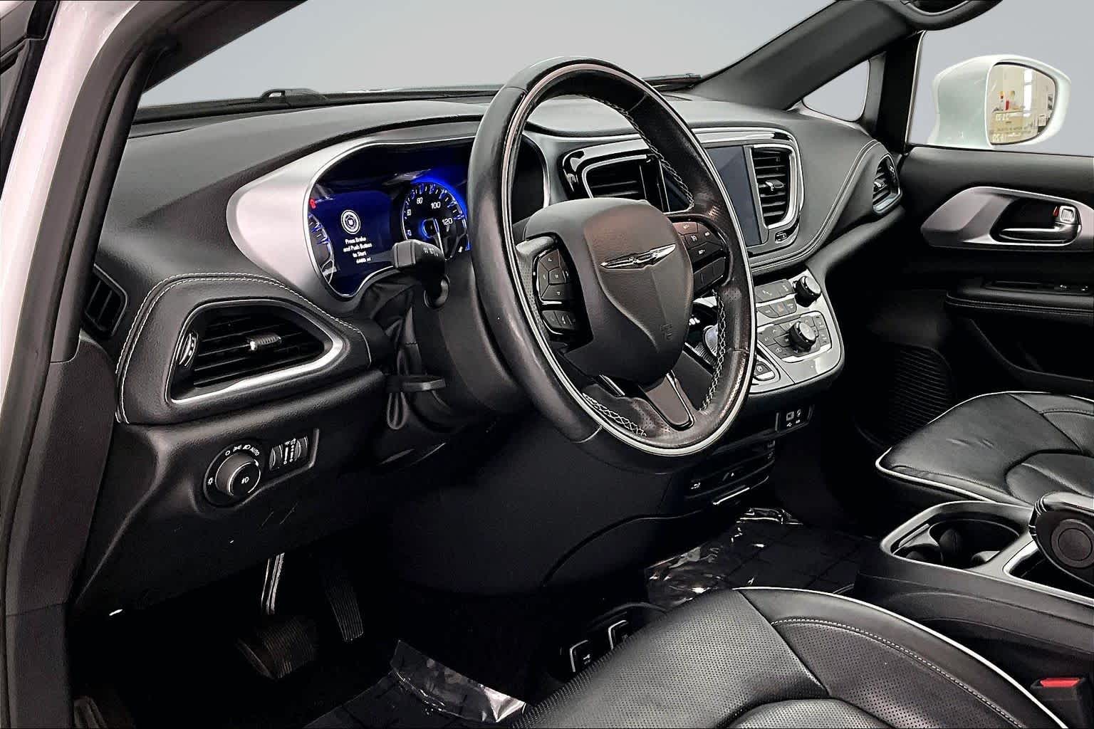 Thumbnail: 2020 Chrysler Pacifica - 2